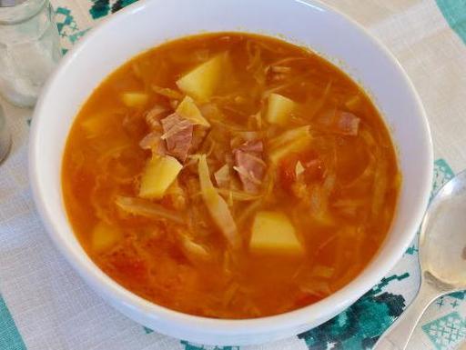 Ірландський суп з капустою та беконом
