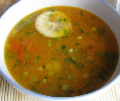 Ситний сочевичний суп з томатами