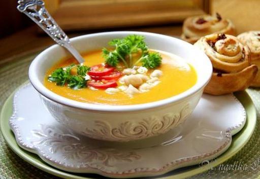 Curry Soup with Chickpeas