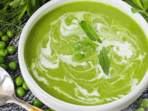 Суп-пюре із зеленого горошку