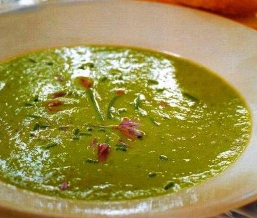 Гороховий суп-пюре з м'ятою та вершками