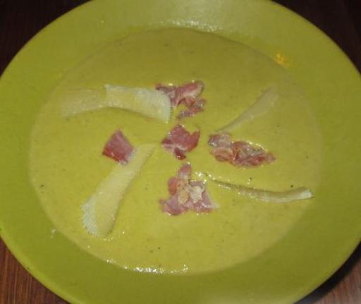 Суп-пюре из зеленого горошка и тыквы